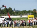 Der Kirchturm blickt zu